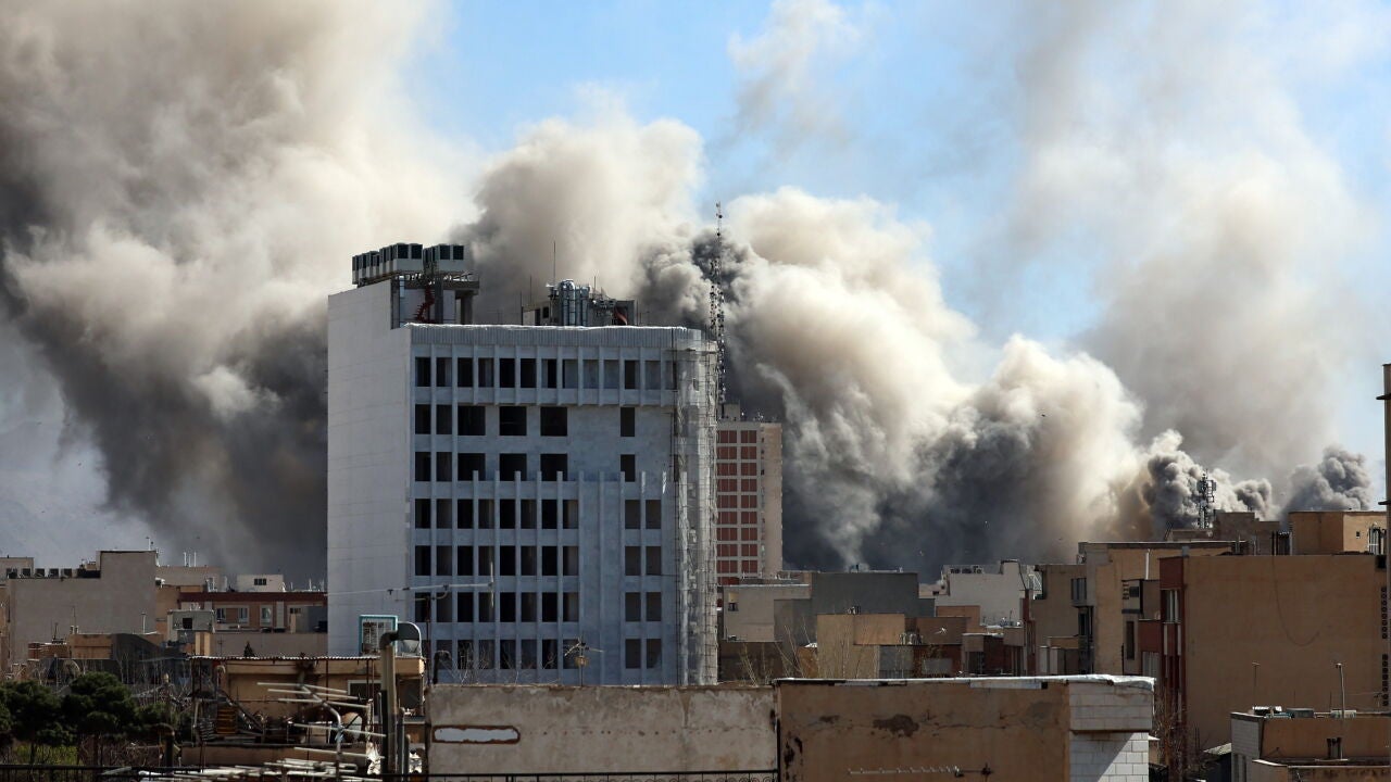 Ataque de Israel y EEUU a Irán, en directo hoy: explosiones, muertos y última hora