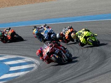 93 MARQUEZ Marc (spa), Ducati Lenovo Team, Ducati Desmosedici GP26, action with 89 MARTIN Jorge (spa), Aprilia Racing, Aprilia RS-GP26 during the 2026 MotoGP PT Grand Prix of Thailand on the Chang International Circuit from February 27th, to March 1st, in Buriram, Thailand - Photo Studio Milagro / DPPIAFP7 01/03/2026 ONLY FOR USE IN SPAIN