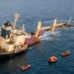 Momento del hundimiento del buque