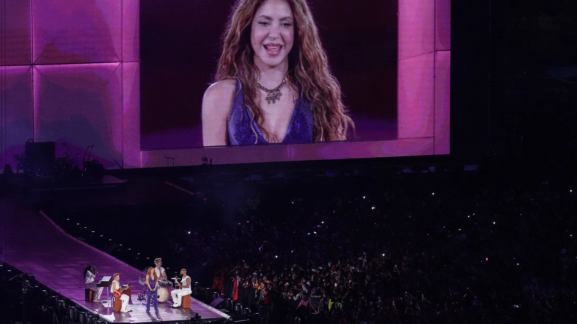 Colombian pop star Shakira gives a free concert at the Zocalo in Mexico City, Sunday, March 1, 2026. (AP Photo/Marco Ugarte)