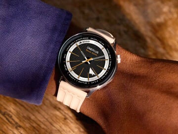 OnePlus Watch Lite en color blanco