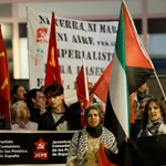 Protesta contra la guerra de Irán y el genocidio de Palestina ante el consulado de Estados Unidos