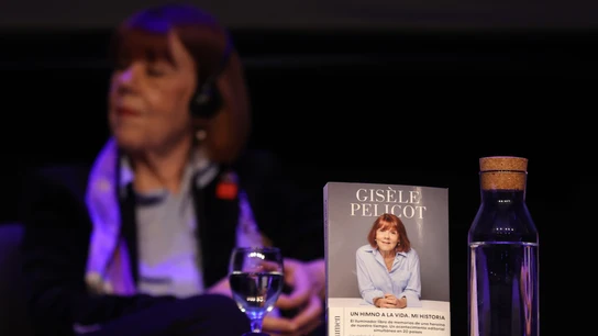 Gisèle Pelicot presenta libro en Madrid MADRID, 02/03/2026.- La francesa Gisèle Pelicot, convertida en un icono feminista global tras llevar a juicio un caso de violencia sexual, presenta este lunes en Madrid sus memorias 'Un himno a la vida', en un acto que conduce la periodista Montserrat Domínguez. EFE/ Víctor Lerena