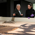 Las obras de Antoni T&agrave;pies ya est&aacute;n en la Fundaci&oacute;n Bancaja