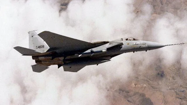 Un caza F-15 en una foto de archivo