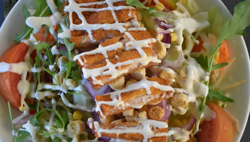 Imagen de archivo de ensalada césar