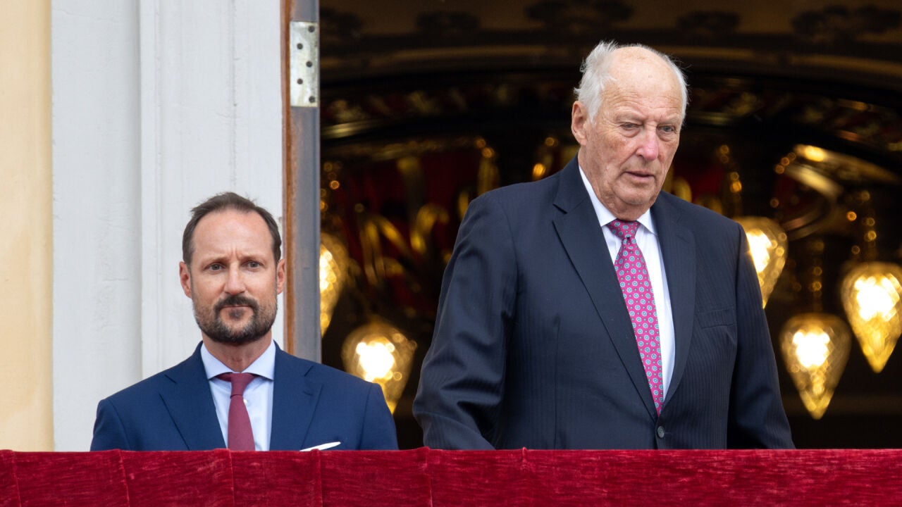 Haakon de Noruega actualiza el estado de salud del rey Harald tras su ingreso en Tenerife: "Está mejor"