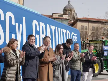 Mañueco junto a García Carbayo en el acto celebrado en Salamanca Mañueco junto a García Carbayo en el acto celebrado en Salamanca