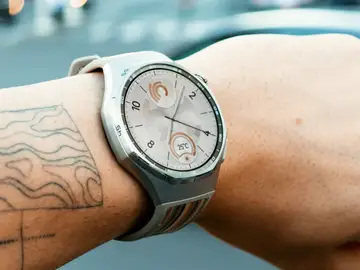 HUAWEI WATCH GT 6 Pro de titanio en la muñeca HUAWEI WATCH GT 6 Pro de titanio en la muñeca