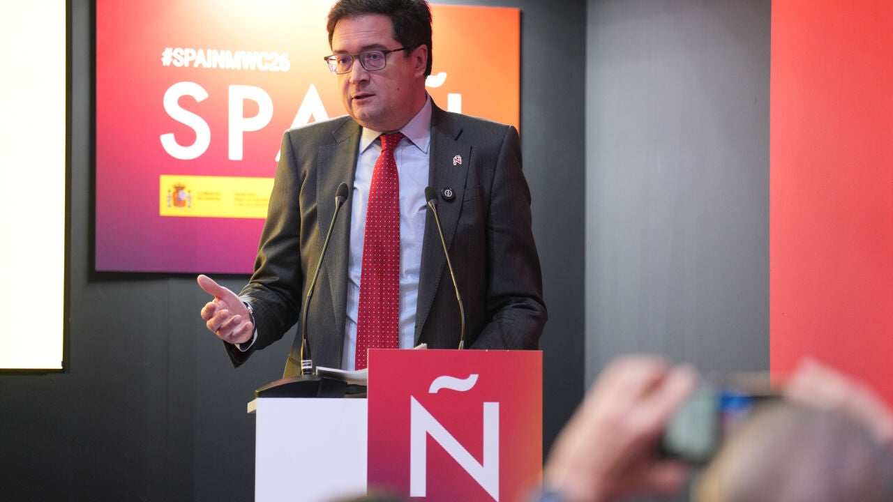 Óscar López apoya a Telefónica y reclama un mercado digital europeo común para liderar la IA: "Si Europa no escala, no será competitiva"