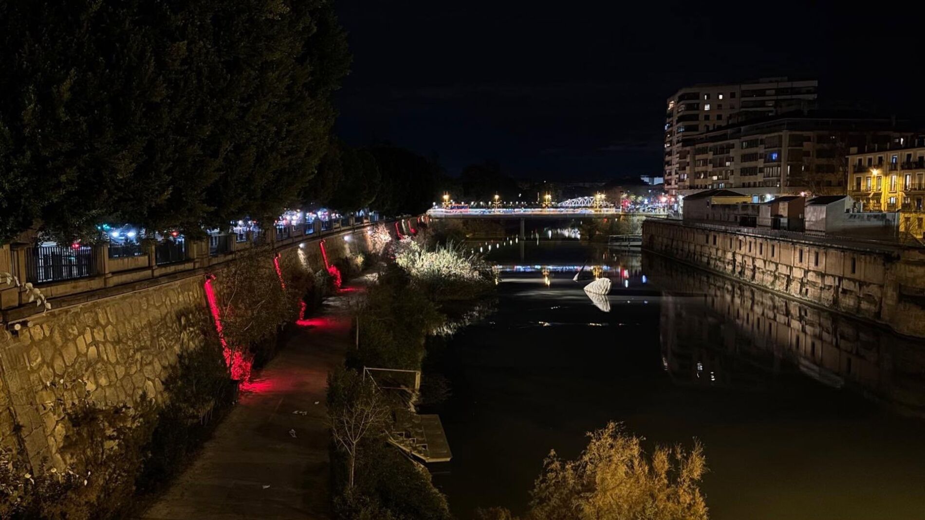 Encuentran el cadáver de un hombre bajo el Puente de Hierro en Murcia