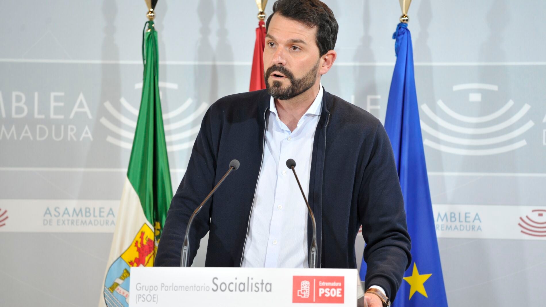 Dos candidaturas obtienen los avales para disputar el liderazgo del PSOE en Extremadura