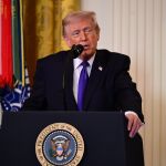 Ir&aacute;n.- Trump afirma que Ir&aacute;n "quiere hablar", pero es "demasiado tarde"