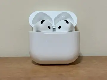 AirPods 4 AirPods 4