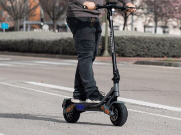 Evita sustos con la polic&iacute;a municipal y la DGT con este patinete: derrocha potencia y est&aacute; homologado en Espa&ntilde;a