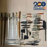 Detenido con una treintena de katanas, navajas y otras armas blancas que vend&iacute;a por los mercadillos