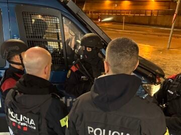 Dispositivo de Mossos en Barcelona contra una red de tr&aacute;fico de drogas con v&iacute;nculos con Italia