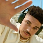 Con un perfil sonoro equilibrado que prioriza claridad y detalle