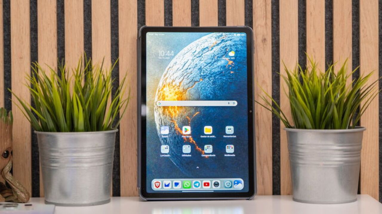 Pantalla 2,5K de 11 pulgadas, cuatro altavoces y batería enorme por poco más de 100 euros