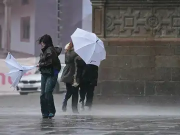 MURCIA.-La borrasca Regina dejará mañana tormentas en la costa andaluza, sierras del tercio sur y puntos del centro peninsular MURCIA.-La borrasca Regina dejará mañana tormentas en la costa andaluza, sierras del tercio sur y puntos del centro peninsular