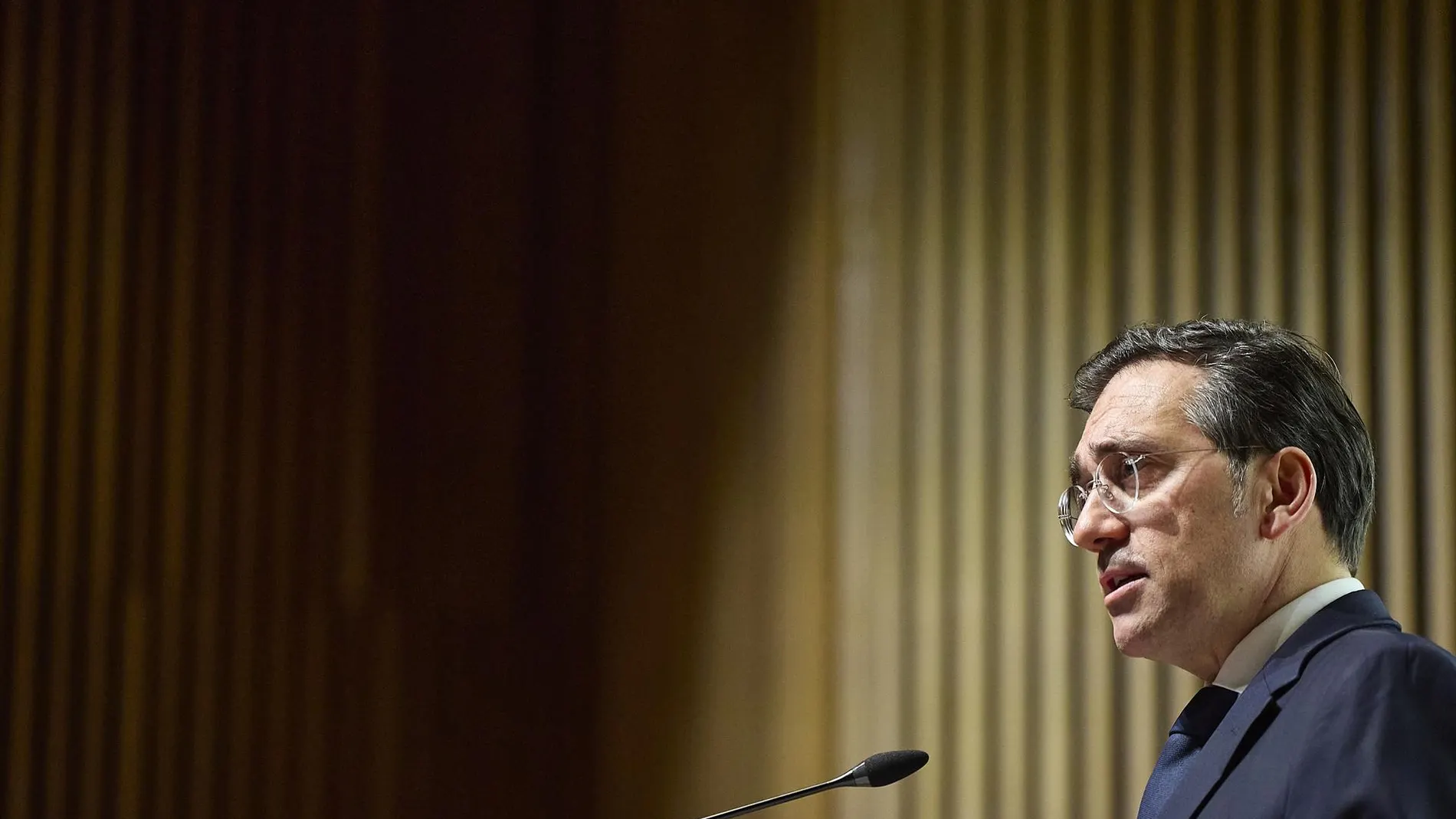 Albares asegura que EEUU no está presionando a España para el uso de las bases de Rota y Morón