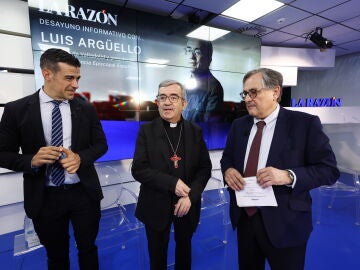 Jos&eacute; Beltr&aacute;n, Luis Arg&uuml;ello y Francisco Marhuenda en el desayuno informativo de La Raz&oacute;n