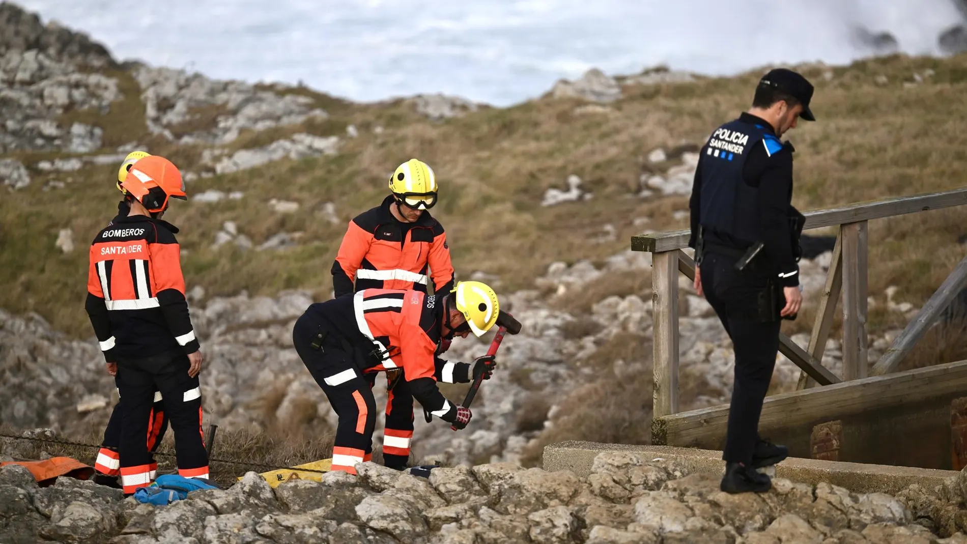 Sucesos.- El obispo de Santander expresa su "profundo dolor" por la tragedia de El Bocal y pide rezar por las víctimas