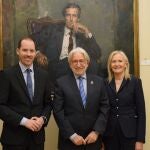 (I-D) El Portavoz Del PP En El Parlament, Juan Fern&aacute;ndez; El Presidente De Foment, Josep S&aacute;nchez Llibre, Y La Diputada Del PP En El Parlament &Agrave;ngels Esteller