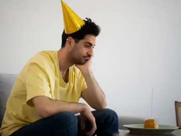 Qué significa no querer celebrar tu cumpleaños, según la psicología Qué significa no querer celebrar tu cumpleaños, según la psicología