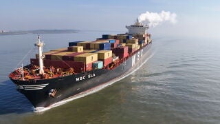 HANSWEERT (Netherlands), 04/03/2026.- A drone image shows an aerial view of MSC Ela registered in Panama (IMO 9282259) leaving Antwerp harbour, near Hansweert, the Netherlands, 04 March 2026. The EU Commission is to present EU Industrial Maritime and Port Strategies, following the closure of the Strait of Hormuz amid the escalating regional conflict leading to growing concern over global oil supplies. (Pa&iacute;ses Bajos; Holanda, Amberes) EFE/EPA/OLIVIER HOSLET 