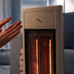 Precio de la luz hoy, jueves 5 de marzo, por horas: los momentos m&aacute;s econ&oacute;micos de un d&ntilde;ia muy caro