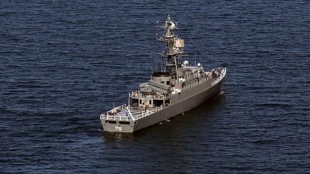 La fragata iran&iacute; Iris Dena