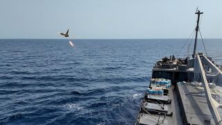 Econom&iacute;a.- Dos buques mercantes, atacados en las inmediaciones del estrecho de Ormuz