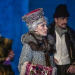 Carmen Conesa, en el centro, es una de las protagonistas de esta versi&oacute;n de 'El jard&iacute;n de los cerezos'