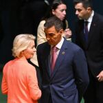 S&aacute;nchez agradece las llamadas de apoyo de Von der Leyen, Costa y Macron tras la amenaza de embargo de Trump