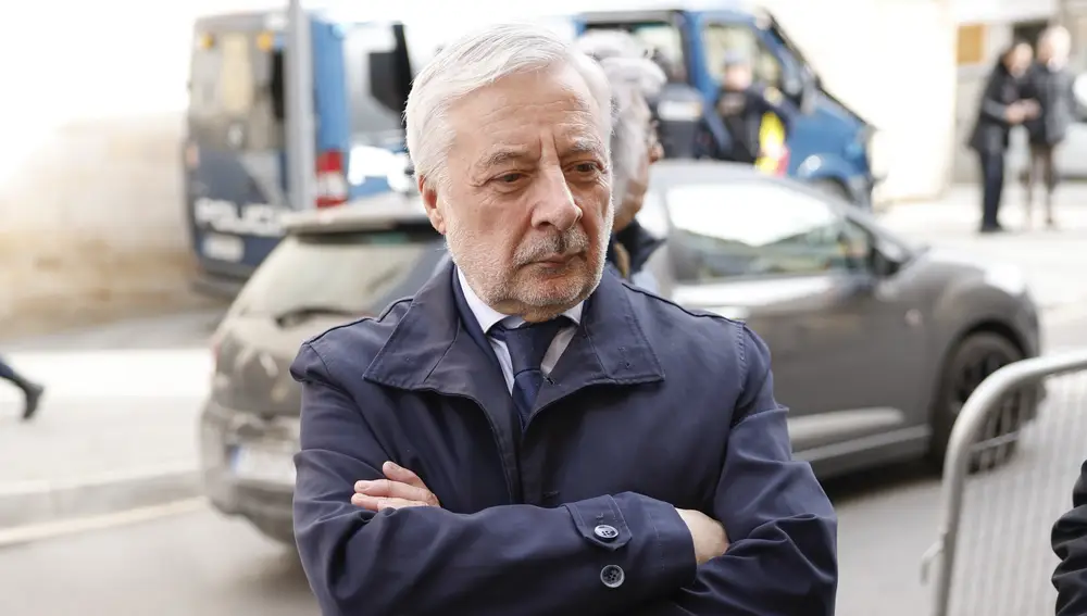 José Blanco López en la capilla ardiente de Fernando Ónega