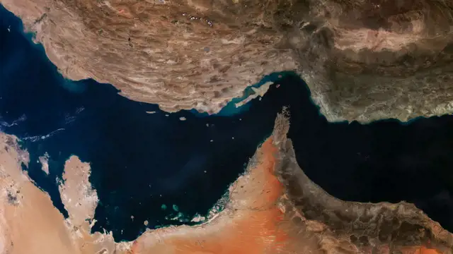Vista desde un satélite del Estrecho de Ormuz Vista desde un satélite del Estrecho de Ormuz