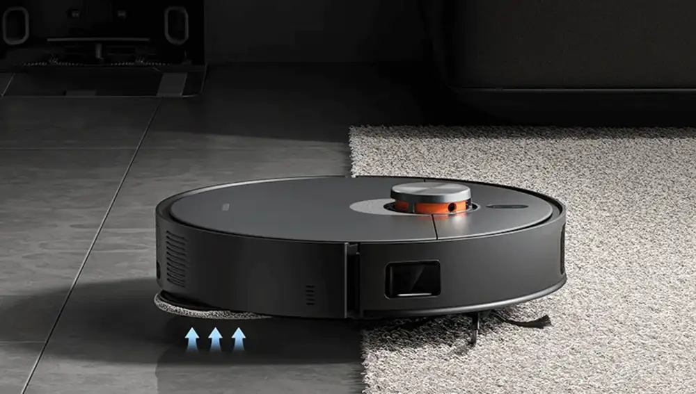 El robot levanta las mopas de fregado al pasar por las alfombras