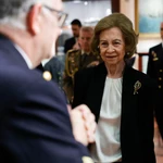 La reina Sofía visita la exposición 'La bandera que vino del mar. Los colores que nos identifican'