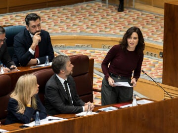 Ayuso dice que si fuera por PSOE el r&eacute;gimen iran&iacute; "seguir&iacute;a arm&aacute;ndose" y le acusa de "alimentar" Guerra Civil espa&ntilde;ola 