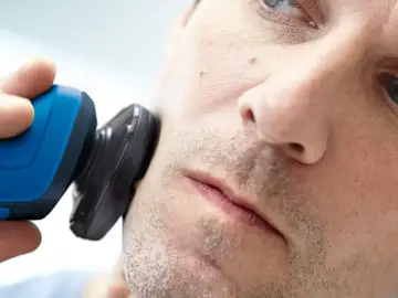 Philips sabe muy bien del cuidado personal de los hombres Philips Serie 5000