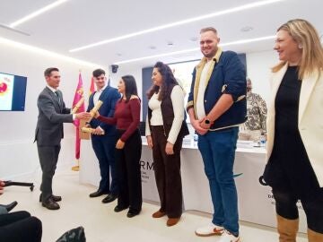 Imagen de los miembros del equipo ganador del proyecto durante la entrega del premio REMITIDA / HANDOUT por GRUPO FUERTES Fotograf&iacute;a remitida a medios de comunicaci&oacute;n exclusivamente para ilustrar la noticia a la que hace referencia la imagen, y citando la procedencia de la imagen en la firma 05/03/2026