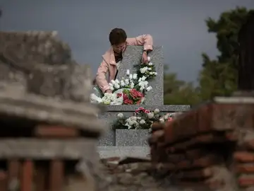 Funeraria municipal prepara este fin de semana una ruta temática de mujeres singulares en el cementerio de la Almudena Funeraria municipal prepara este fin de semana una ruta temática de mujeres singulares en el cementerio de la Almudena