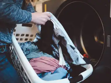 Imagen de archivo de ropa para lavar Imagen de archivo de ropa para lavar