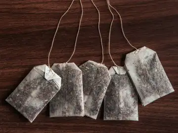 Por qué recomiendan dejar una bolsita de té usada dentro del horno apagado Por qué recomiendan dejar una bolsita de té usada dentro del horno apagado