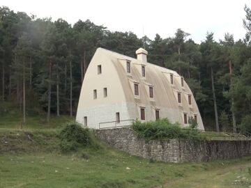 Una investigaci&oacute;n confirma que este chalet perdido en los Pirineos por m&aacute;s de un siglo es obra de Antoni Gaud&iacute;