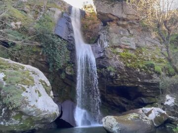 Ca&iacute;da de agua en el Pozo Air&oacute;n (Salamanca)