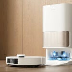 Viene acompa&ntilde;ado de una base de autovaciado de lo m&aacute;s &uacute;til