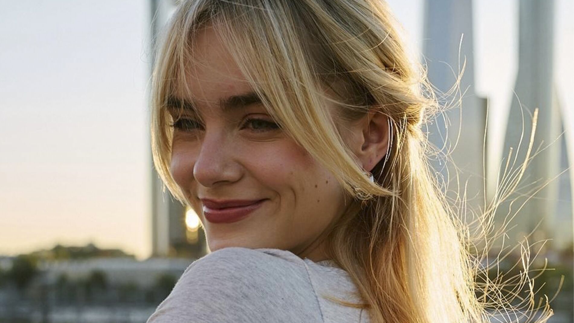 Clara Galle pone voz a 'No soy un prompt', el corto de Filmin por el 8M