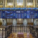 Econom&iacute;a.- El Ibex cierra su peor semana desde 2022 (-7%) por la guerra en Oriente, pero mantiene los 17.000 puntos